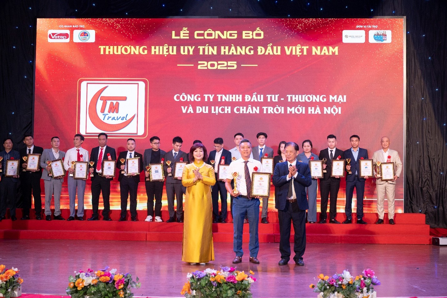 Vinh danh Chân Trời Mới Travel - Thương hiệu dẫn đầu, hành trình bền vững cùng du lịch Việt