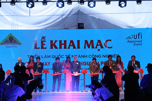Hơn 1000 doanh nghiệp đến từ 27 quốc gia và lãnh thổ trên thế giới tham dự SaigonTex 2018