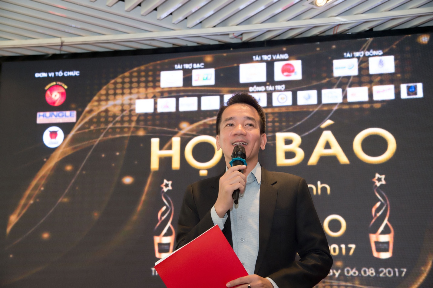 Họp báo ''Ngôi Sao Doanh Nhân Việt'' diễn ra hoành tráng và sang trọng