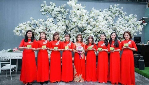 Nữ doanh nhân Nguyễn Cẩm – bà mẹ hai con đi lên từ những khó khăn