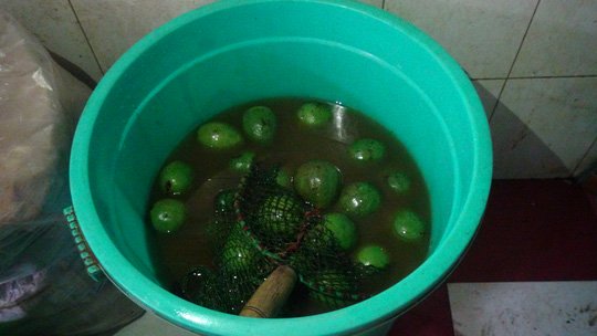 Bơ ngâm hóa chất lừa nhau ăn, quả vải xịn dành bán sang Nhật