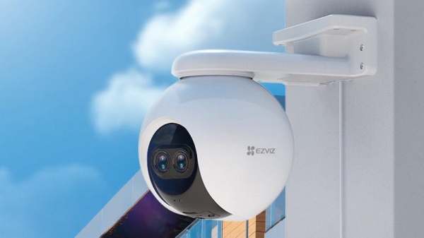 Camera C8PF với khả năng thu phóng gấp 8 lần