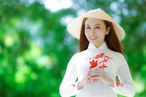 CEO Thùy Hương và tâm nguyện đem mỹ phẩm Nhật về cho người Việt