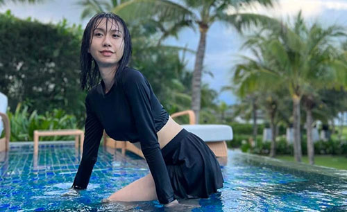 Ca sĩ chuyển giới Lynk Lee lần đầu khoe ảnh mặc bikini
