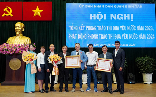 Công ty Qui Phúc và TGĐ Nguyễn Thanh Hải vinh dự nhận Huân chương Lao động hạng Ba