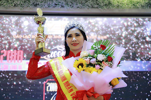 Doanh nhân Lê Thị Ngọc Oanh, đóa hồng và ánh thép