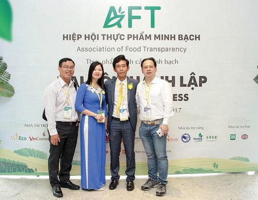 Doanh nhân Lương Trọng Khoa: ''Làm nông nghiệp để trả nợ đời''