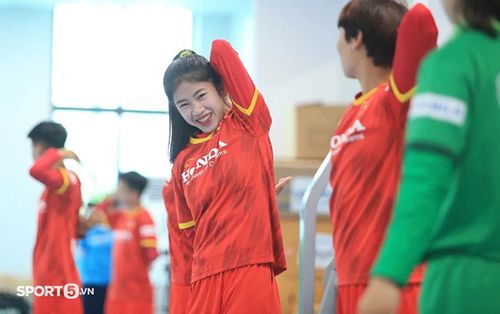 Dù fans trình 'sổ hộ nghèo', Thanh Nhã vẫn chỉ mong gặp Văn Toàn