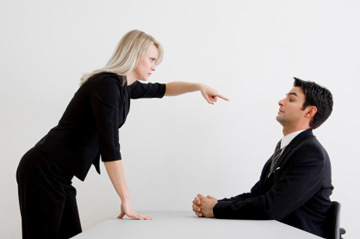 ''Đứng hình'' với câu trả lời của cô nhân viên nghèo với giám đốc