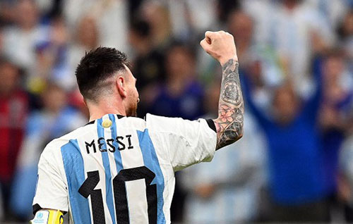 Nhà tài trợ Adidas khốn khổ vì ĐT Argentina... vào chung kết World Cup
