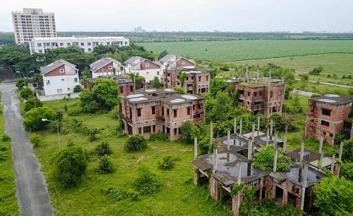 Tăng thuế đất để 'trị' sốt đất