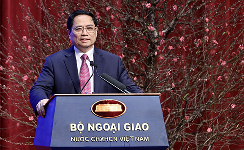 Thủ tướng: 'Lúc đó không sĩ diện gì hết, miễn có vắc xin'