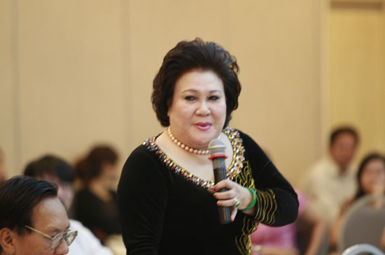 Nữ đại gia Việt chơi trội 'cho không' trăm tỷ đồng?