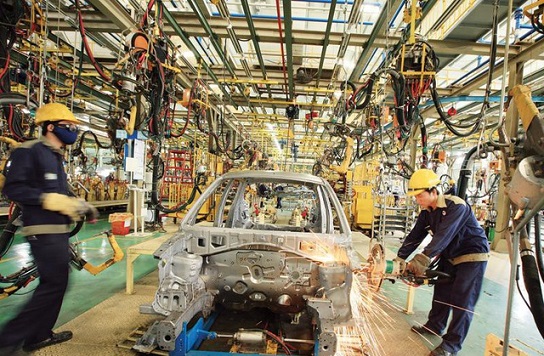 Giá bán ô tô trong nước đắt hơn khu vực: Đề xuất cách hạ giá, xoá bất lợi 