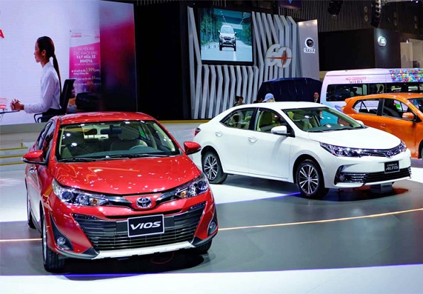 Giảm giá 100 triệu, ô tô nội dìm nhau xuống đáy