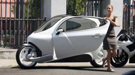 Lit Motors C-1: Chiếc xe 2 bánh có khả năng tự cân bằng