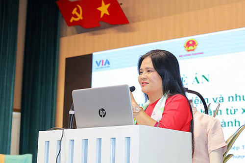 Nữ tiến sĩ sản xuất vải cao cấp từ xơ chuối và xơ dứa