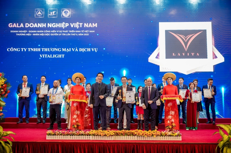 Thương hiệu nước hoa LAVITA vinh dự nhận TOP 100 Thương Hiệu - Nhãn Hiệu Độc Quyền Uy Tín 2022
