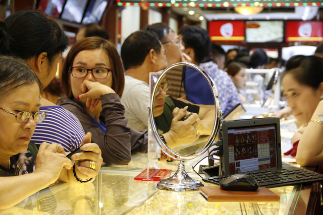 Giá vàng tiếp tục tăng, giao dịch trầm lắng