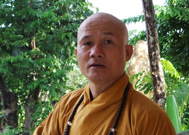 Ơn đầu tiên là ơn đất nước