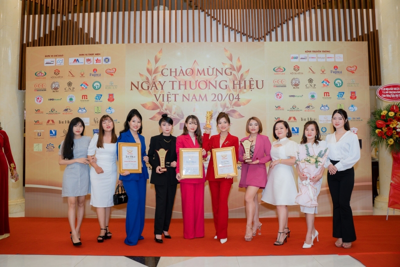 Mỹ phẩm The High, Cốm Bách Hoa Tiên - Thương hiệu Vàng vì người tiêu dùng