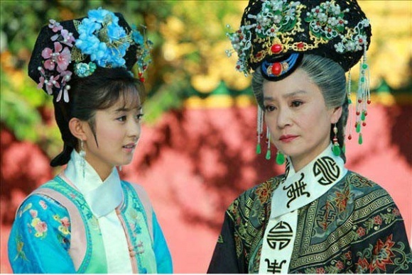 Lưu Tuyết Hoa vai Chương Hàm Yên (Phương Tư Oanh)