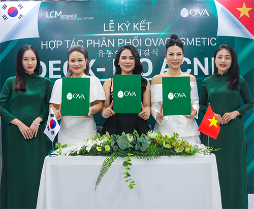Hình ảnh Chị Phan Huyền được bổ nhiệm chức vụ mới tại Ova Group.
