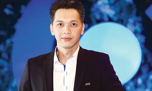  Chủ tịch ACB Trần Hùng Huy: "Là con sếp rất sướng"
