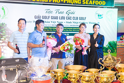 Giải Golf giao lưu các CLB Golf mừng ngày Doanh nhân Việt Nam