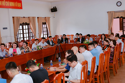Các doanh nghiệp giao lưu, thảo luận