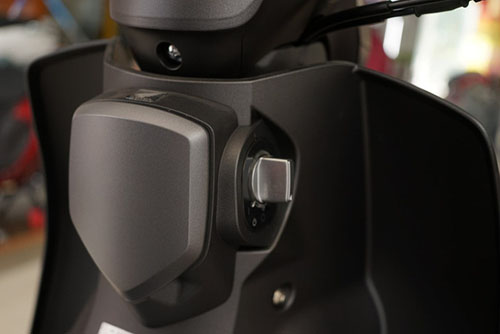 Mẫu xe số này vẫn được trang bị chìa khóa thông minh (Smartkey).