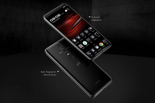 Khi nhà sản xuất smartphone liên kết hợp tác với các thương hiệu 'ngoài luồng'