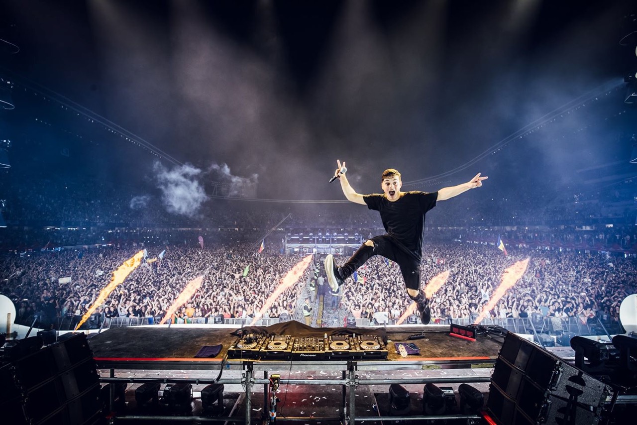 Martin Garrix by VinaPhone- EDM Festival đầu tiên tại Việt Nam ‘cháy vé’ trước sự kiện. 