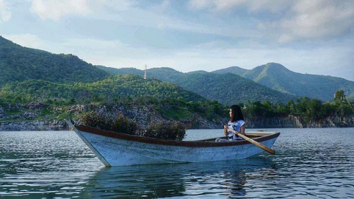 Thuyền đến đầu cầu ắt sẽ thẳng; Khi đến đường cùng tự khắc sẽ mở ra một lối đi.