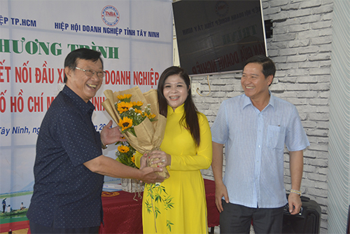 lý thị minh nguyệt doanh nhân tiên phong