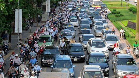  Kiến nghị tạm dừng thu phí đường bộ với xe máy từ ngày 1-1-2016 