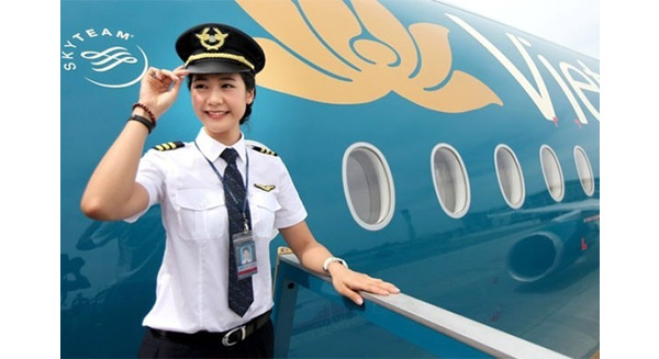 Cuộc sống sau cần điều khiển của những nữ phi công