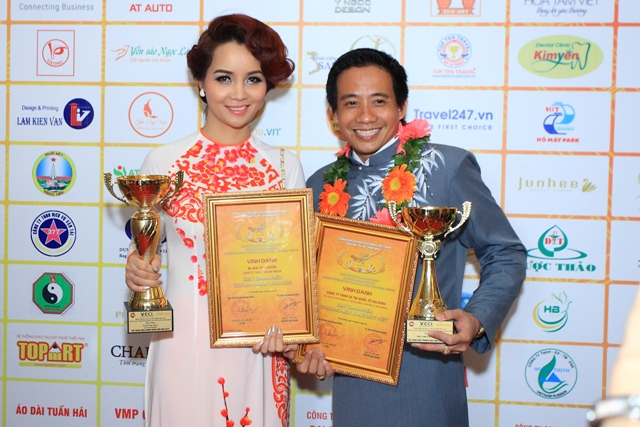 Tạp chí Văn Hóa Doanh Nhân, Phòng Thương Mại và Công Nghiệp Việt Nam, VCCI, Trung Tâm Văn Hóa Doanh Nhân Việt Nam, Doanh nhân văn hóa, Thương hiệu vàng đất Việt, Tấm lòng vàng vì sự phát triển cộng đồng, halivina
