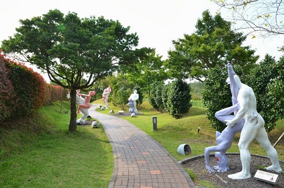 Tới với Jeju khám phá công viên tình yêu,  Thương hiệu vàng, thương hiệu vàng quốc gia, thương hiệu vàng việt nam, thương hiệu vàng sản phẩm dịch vụ, thương hiệu vàng công nghiệp việt nam, thương hiệu vàng nông nghiệp việt nam, thương hiệu vàng thuỷ sản việt nam, thương hiệu vàng ngành y tế việt nam, thương hiệu vàng bạc đá quý việt nam, thương hiệu vàng quốc gia việt nam, thương hiệu vàng quốc tế, thương hiệu vàng hội nhập kinh tế quốc tế, thương hiệu vàng asean, thương hiệu vàng đông nam á, thương hiệu nhãn hiệu vàng việt nam, trang vàng thương hiệu việt nam, thương hiệu sao vàng đất việt, thương hiệu vàng du lịch việt nam, giải thưởng thương hiệu vàng sáng tạo việt nam, thương hiệu vàng xây dựng việt nam, thương hiệu vàng nội thất việt nam, thương hiệu vàng, thương hiệu vàng du lịch dịch vụ việt nam, Thương hiệu vàng thực phẩm Việt Nam, thương hiệu vàng châu á thái bình dương, thương hiệu nhãn hiệu vàng việt nam, thương hiệu vàng ngành tóc việt nam, thương hiệu vàng nha khoa, nha khoa uy tín việt nam, spa uy tín việt nam, thương hiệu vàng spa việt nam, Thương hiệu vàng, logo và slogan ấn tượng, Thương Hiệu Vàng Uy Tín, thương hiệu vàng đất việt