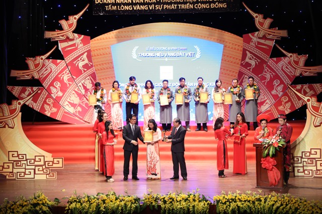 Doanh nhân, Phan Thị Thu Hồng, cơ duyên, bất động sản Hoàng Kim, doanh nhân thành đạt, sơ tán, ổn định, kinh doanh bất động sản, nghề bất động sản,  tiềm năng, xây dựng, lập nghiệp