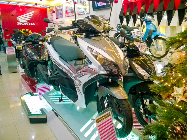 Giá Air Blade cũ thậm chí còn cao hơn cả Air Blade mới, Thương hiệu vàng, thương hiệu vàng sản phẩm dịch vụ , thương hiệu vàng công nghiệp việt nam, thương hiệu vàng nông nghiệp việt nam , thương hiệu vàng thuỷ sản việt nam, thương hiệu vàng ngành y tế việt nam, thương hiệu vàng bạc đá quý việt nam, thương hiệu vàng quốc gia việt nam, thương hiệu vàng quốc tế, thương hiệu vàng hội nhập kinh tế quốc tế, thương hiệu vàng asean, thương hiệu vàng đông nam á, thương hiệu nhãn hiệu vàng việt nam , trang vàng thương hiệu việt nam, thương hiệu sao vàng đất việt, thương hiệu vàng du lịch việt nam, thương hiệu vàng sáng tạo việt nam, thương hiệu vàng xây dựng việt nam thương hiệu vàng nội thất việt nam, thương hiệu vàng châu á, thương hiệu vàng du lịch dịch vụ việt nam, thương hiệu vàng châu á, thương hiệu vàng châu á thái bình dương