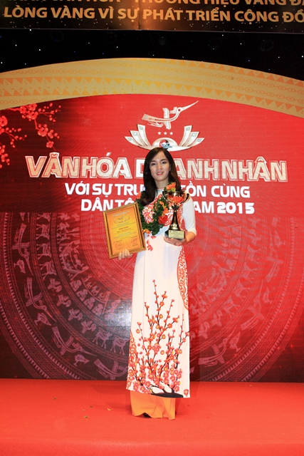  CÔNG TY TNHH THƯƠNG MẠI SẮC ĐẸP VIỆT Trụ sở: 68 Nguyễn Huệ, Phường Bến Nghé, Quận 1, TP HCM VPGD: 179 Hoa Lan, Phường 2, Quận Phú Nhuận, TP HCM Mã số thuế: 0313249683 do Sở Kế hoạch đầu tư TP HCM cấp ngày 13/05/2015 ĐT: 0938.716.833 - Email: sacdepviet.vipgroup@gmail.com  