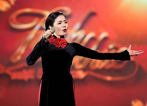 Thu Minh - Lệ Quyên: Hai con đường dẫn tới ngôi ''nữ hoàng''