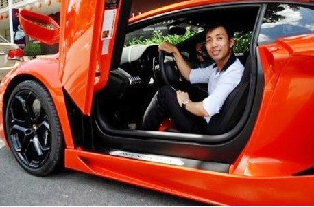 Lý lịch Minh 'nhựa': Tay chơi siêu xe số 1 mới
