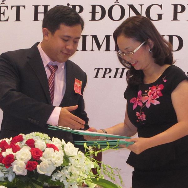 Công ty Eximland vừa thành lập đã ngay lập tức ký hợp đồng với hai đối tác phân phối 2 dự án có vốn đầu tư 1.100 tỷ đồng. Ảnh: Trường Giang.